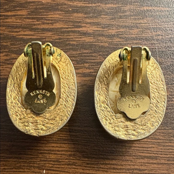 Vintage Kenneth Jay Lane Cream and Gold Clip-On Scarab Earrings. - Picture 3 of 3